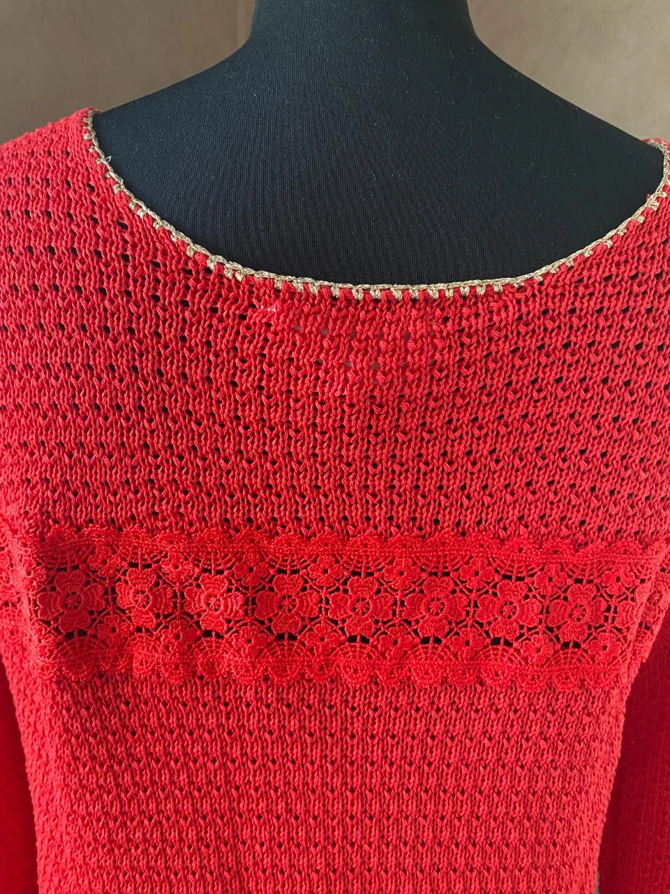 Grace & Mila rood gebreide cardigan maat 36 met opengewerkte steken, florale kant & gouden rand – photo 5